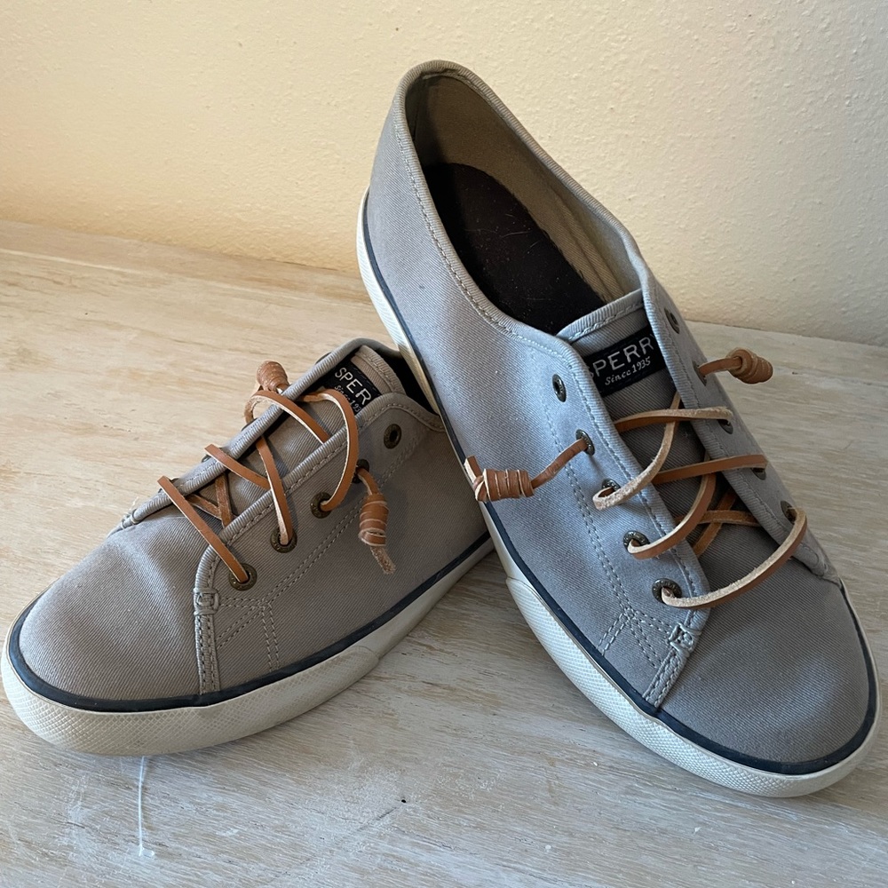 Sperry Womens Seacoast Lace Up Gray Casual Sneaker Shoes Size 9M Gently used